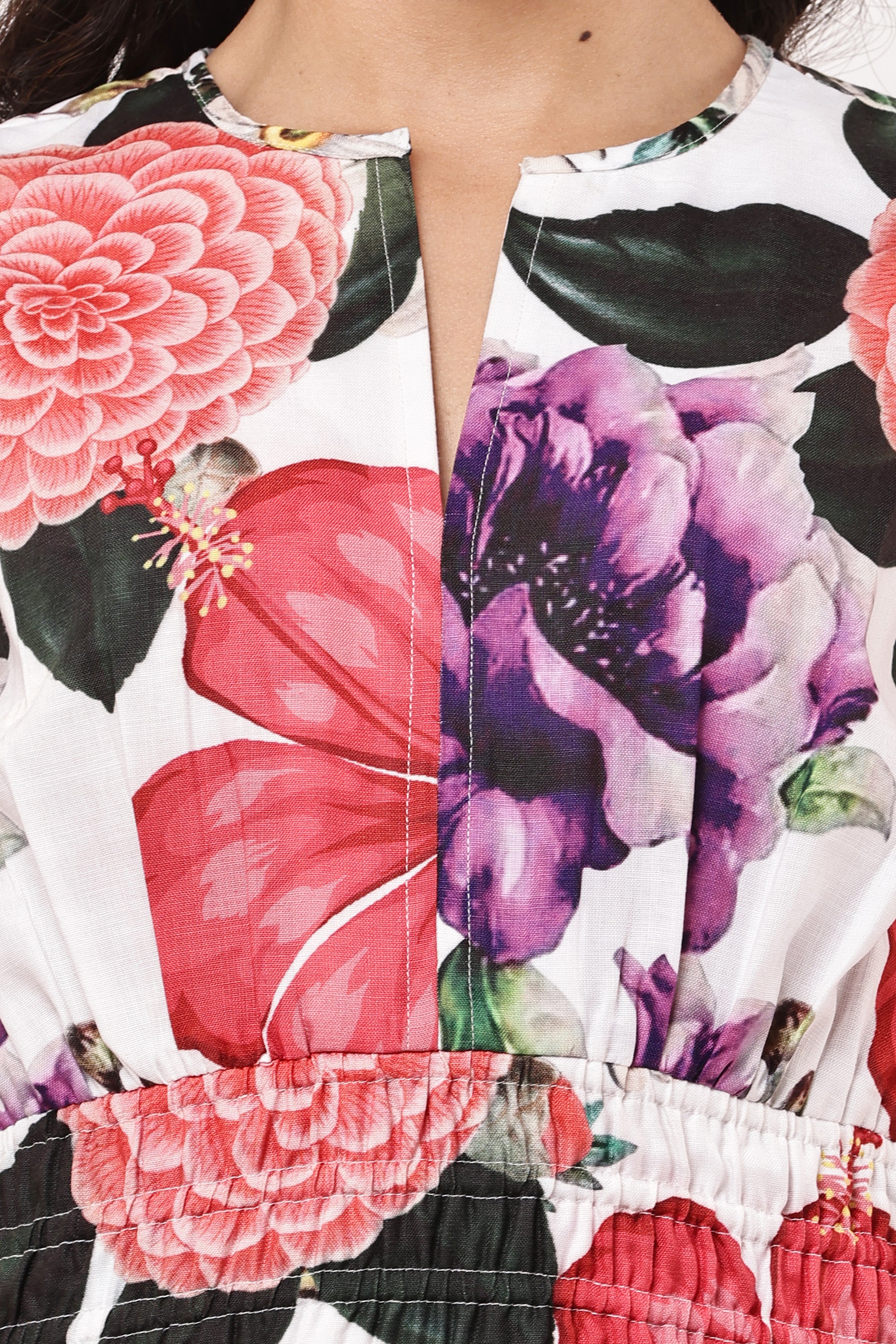 Flora Bloom Floral Pattern Detail - Pink and Multicolor Flower Print